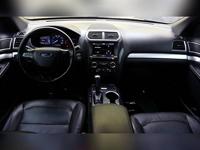 2016 Ford Explorer XLT AWD 4dr SUV - Image 10