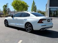 2022 Volvo S60 Recharge Plug-In Hybrid R-Design AWD All Wheel Drive El Call (678) 721-8304 to confirm availability - April 10th - Image 8