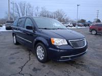 2013 CHRYSLER TOWN AND COUNTRY WAUKEGAN, ILLINOIS - Image 4