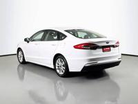 2020 Ford Fusion Hybrid SE _Ford_ _Fusion Hybrid_ _Sedan_ - Image 4
