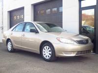 2006 Toyota Camry LE 4dr Sedan w/Automatic East Brunswick, NJ - Image 7