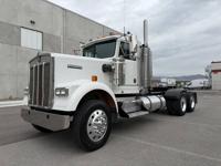 2002 *Kenworth* *W900* *Day* Cab Kenworth W900 - Image 3