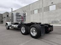 2002 *Kenworth* *W900* *Day* Cab Kenworth W900 - Image 5