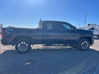 2022 Chevrolet Silverado 2500HD 4x4 Gas Short Bed 6.6L Custom Pickup S Manning Rd El Reno, Ok / N.E.Corner of I-40 & Manning - Image 7