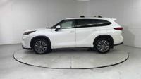 2020 Toyota Highlander AWD All Wheel Drive Platinum SUV BMW of Salem - Image 5