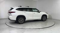 2020 Toyota Highlander AWD All Wheel Drive Platinum SUV BMW of Salem - Image 10