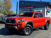 2018 Toyota Tacoma TRD Off Road 4x4 4dr Double Cab 5.0 ft SB 6A CRYSTAL AUTO SALES ~ NASHVILLE