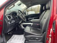 2017 Nissan Titan PRO 4X 4x4 4dr King Cab CRYSTAL AUTO SALES ~ NASHVILLE - Image 10