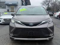 2021 Toyota Sienna XLE 8-Passenger XLE 8-Passenger 4dr Mini-Van CRYSTAL AUTO SALES ~ NASHVILLE - Image 3