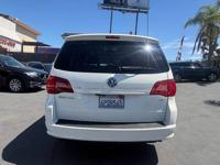 2010 Volkswagen Routan SE Minivan (California van) Mission Valley - Prime Auto Imports - Image 4