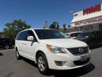2010 Volkswagen Routan SE Minivan (California van) Mission Valley - Prime Auto Imports - Image 10
