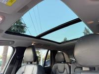2016 Volvo XC90 T6 Momentum AWD Clean Title Vancouver Auto Center - Image 10