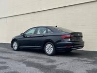 19 Volkswagen Jetta S-Really clean 2019 jetta runs and drives perfect Jacksonville - Image 4