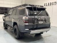 2015 Toyota 4 Runner Trail 4X4 / CUSTOM BUILT / 1-OWNER LOCAL SUV GRN280L/GRN285L + MM Investment Cars-Gladstone / WE SHIP NATIONWIDE - Image 9