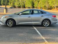 2017 Hyundai Azera ***Low Miles*** Acworth - Image 3