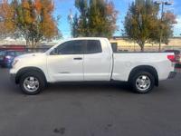 2011 Toyota Tundra 4X4/ Local NW 2-Owner / 4WD Work Truck/ Clean Title Salem-1477 Hawthorne Ave NE/ Exit 256 - Image 3