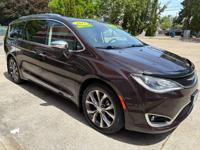 2017 CHRYSLER PACIFICA LIMITED LOADED V6 3.6L BLACK MINIVAN***SALE*** PORTLAND OREGON - Image 2