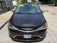 2017 CHRYSLER PACIFICA LIMITED LOADED V6 3.6L BLACK MINIVAN***SALE*** PORTLAND OREGON - Image 5