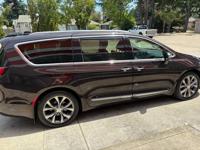 2017 CHRYSLER PACIFICA LIMITED LOADED V6 3.6L BLACK MINIVAN***SALE*** PORTLAND OREGON - Image 10