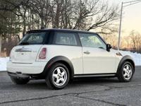 2008 Mini Cooper Base 2dr Hatchback East Brunswick, NJ - Image 5