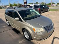 2008 Chrysler Town Country Touring Norman - Image 7