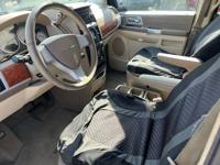 2008 Chrysler Town Country Touring Norman - Image 10