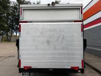 2012 FORD E-350 SUPER DUTY V8 14FT. CUTAWAY BOX+SIDE DOOR+LIFT*SALE* PORTLAND OREGON - Image 8