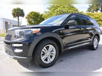 2020 Ford Explorer XLT LEATHER 3 ROW LOADED -REAL PRICE! - Image 3