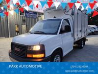 2022 GMC Savana 3500 Reefer Refrigerated Box Truck Thermo King V320MAX west chicagoland