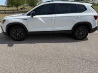 2023 Volkswagen Taos S - 57K - accident-free and smoke-free Norman - Image 2