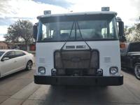 Refuse Truck / Garbage Truck / Trash Truck / Low Miles Rust FREE - Image 8