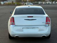 2011 Chrysler 300C Lakewood - Image 6