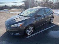 2015 Ford Focus Titanium Hatchback ROSLYN HEIGHTS - Image 4