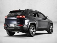 2015 Jeep Cherokee Trailhawk 4x4 4WD SUV AUTONATION Call (708) 401-9586 to confirm availability - April 17th - Image 6