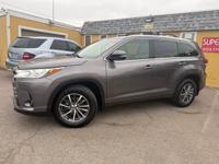 2017 Toyota Highlander XLE AWD*LOW MILES*SUPER CLEAN*FULLY LOADED* SUPERIOR AUTO SALES - Image 5
