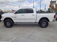 2015 RAM 1500 SLT 4x4 4dr Crew Cab 5.5 ft.SB Pickup Financing Available Houston - Image 5