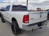 2015 RAM 1500 SLT 4x4 4dr Crew Cab 5.5 ft.SB Pickup Financing Available Houston - Image 6