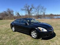 2011 Nissan Altima 2.5 4dr Sedan _Nissan_ _Altima_ _Sedan_ - Image 4