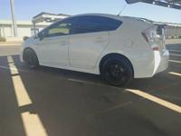 2011 Toyota Prius Hybrid Low miles 45-52 MPG Arizona - Image 4