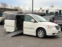 2009 Chrysler Town & Country Touring - WHEELCHAIR VAN / SIDE LOADER! Wheelchair Van In Beaverton - Image 2