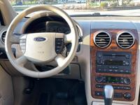 ★1-OWNER . . .★ONLY 81K MILES. . .2OO7 FORD FREESTYLE SEL WAGON ★LIKE NEW....AND...AFFORDABLE - Image 5