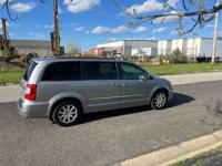 2014 Chrysler Town & Country Calumet City - Image 5