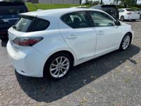 2013 LEXUS CT200H HATCHBACK HYBRID EXCELLENT CONDITION LOADED ROMEOVILLE / BOLINGBROOK IL - Image 6