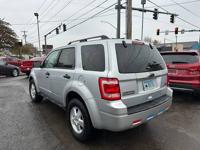 2011 Ford Escape XLT V6 Salem, Oregon - Image 4
