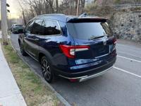 2022 Honda Pilot Touring AWD Staten Island NY - Image 8