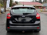 2014 Ford Focus SE Hatchback // Only 79k mi Clean Title // Vancouver Auto Center - Image 7