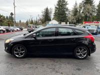 2014 Ford Focus SE Hatchback // Only 79k mi Clean Title // Vancouver Auto Center - Image 9