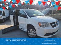 2015 Dodge Grand Caravan SE Mobility Handicap Wheelchair Van - Image 2
