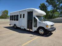 2002 Ford E-450 Shuttle Bus Kansas City