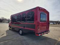 NON CDL 2016 Ford E-450 Shuttle Bus Kansas City - Image 8